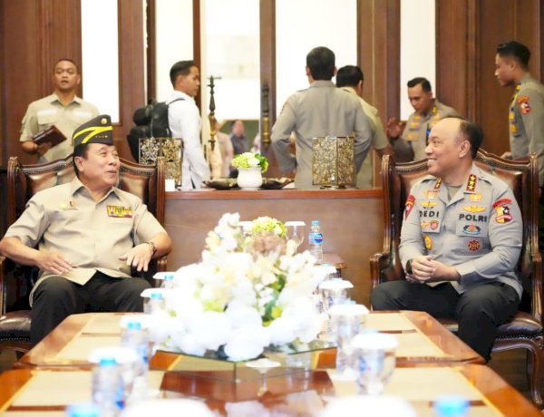 Ketua Umum PP Polri Tegaskan Loyalitas Purnawirawan Wakapolri Kedudukan Polri di Bawah Presiden Fondasi Strategis