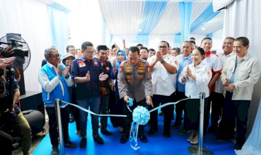 Kapolri-Meresmikan-Sekretariat-Bersama-Koalisi-Besar-Perjuangan-Buruh-Indonesia