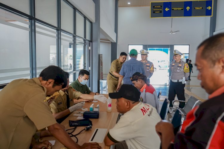 Operasi Keselamatan Semeru 2026 Polres Jember Ramp Check dan Periksa Kesehatan Awak Bus