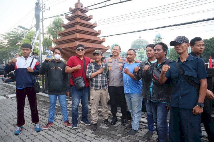May Day Kondusif, Kapolrestabes Surabaya Sampaikan Apresiasi untuk Serikat Pekerja dan Mahasiswa