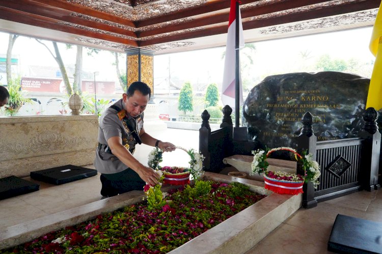 Jelang Hari Bhayangkara ke-80, Kapolri Jadikan Ziarah ke Makam Presiden RI Terdahulu Sebagai Momentum Refleksi Nilai Kebangsaan