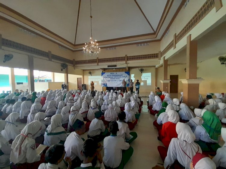 Cegah Perundungan, Polsek Krian Edukasi Bijak Bermedia Sosial kepada Siswa Baru SMPN 2 Krian