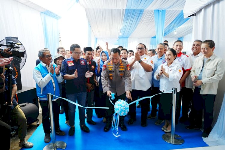 Kapolri Meresmikan Sekretariat Bersama Koalisi Besar Perjuangan Buruh Indonesia